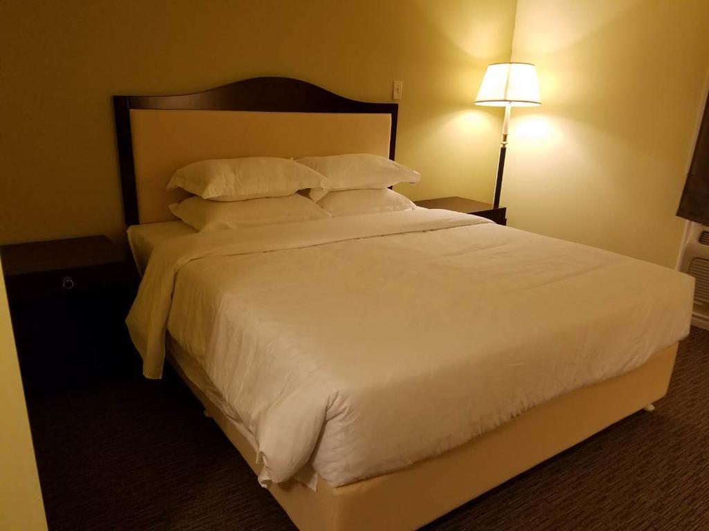 7 West Motel Carleton Place エクステリア 写真