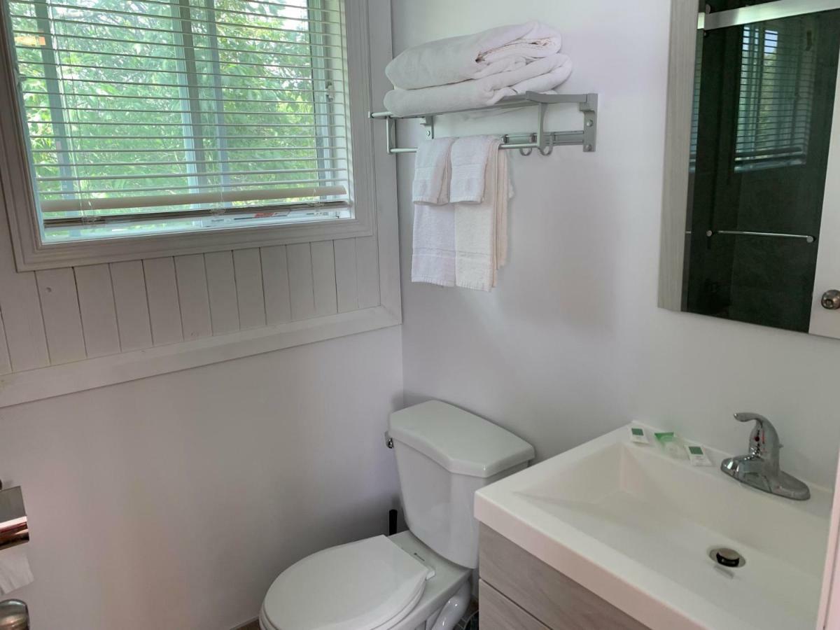 7 West Motel Carleton Place エクステリア 写真